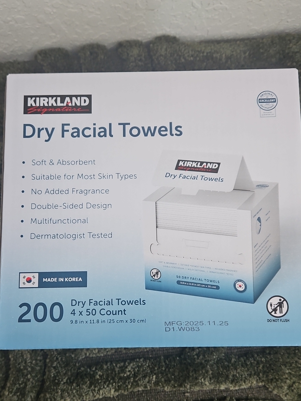 Kirkland Signature Dry Facial Towels - White with Blue Accents